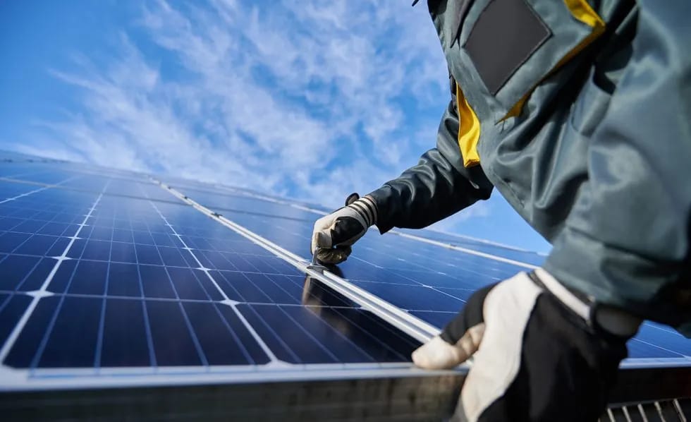 EV owner / heat-pump home (high self-consumption)